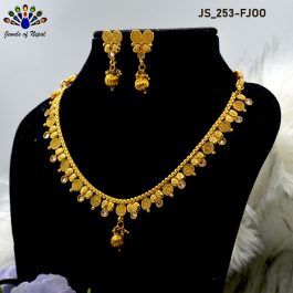 High Gold Polished Coil Designed Kundan Stones Studded Adjustable Necklace Set With Earrings