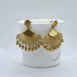 Fan Style Mirror Adorned Silver Toned Shell Top Earrings For Women