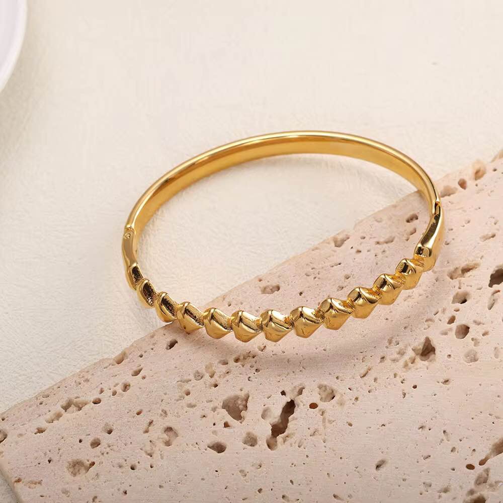 Jewels Of Nepal Stainless Steel Bracelet For Women - Image 6
