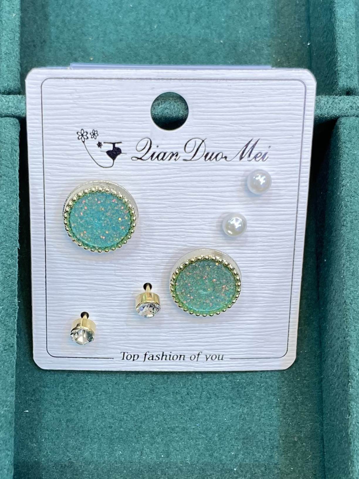 Korean Fashionable Ear Stud For Women - Image 3