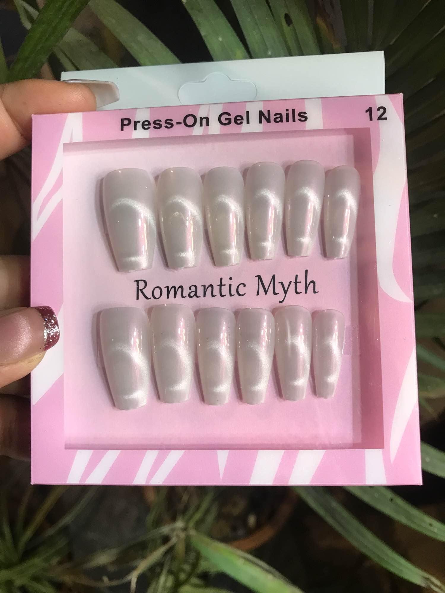 Jewels Of Nepal Press-On Artificial Fake Nails For Women - Image 3