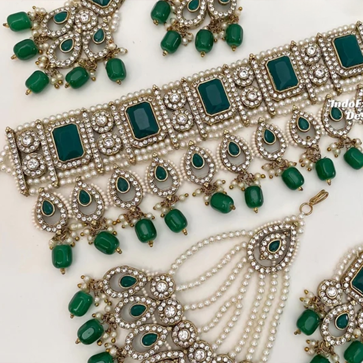 Stones and Beads Studded Antique Gold Plated Semi Bridal Set with Necklace, Earrings, Maangtika & Side Bindi for Women - Image 2