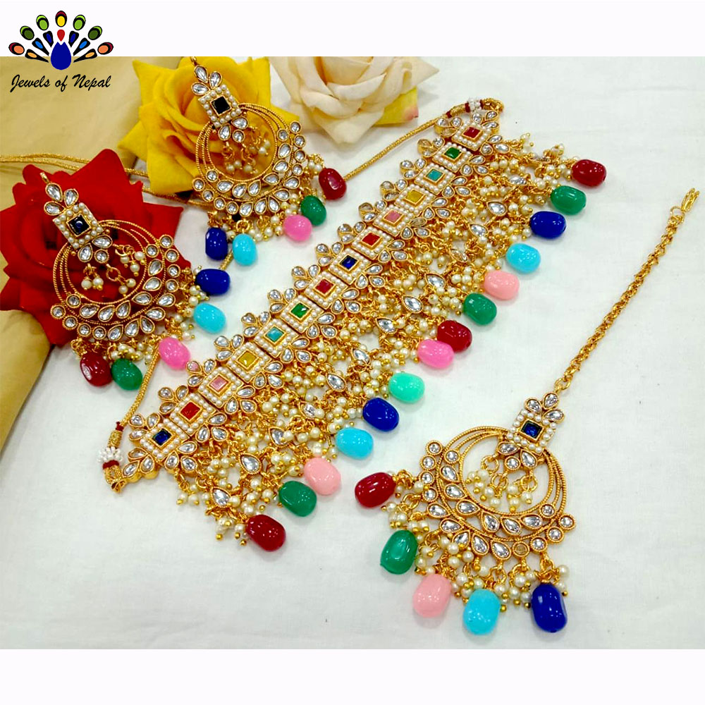 Stones & Beads Studded Choker Necklace, Earrings and Maangtika Set - Image 4