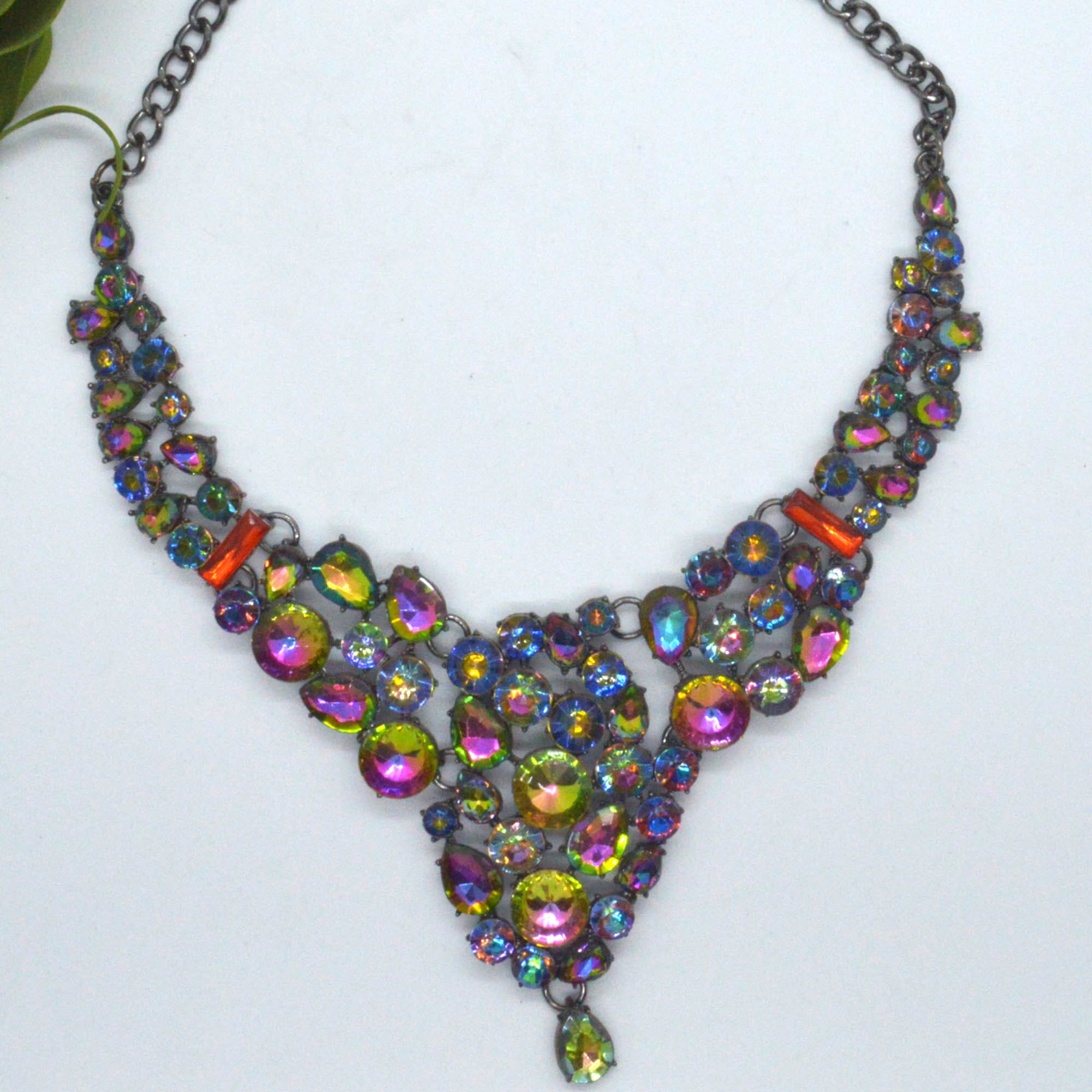 Multi-Colored Stone Rigid Necklace (Sn_009)