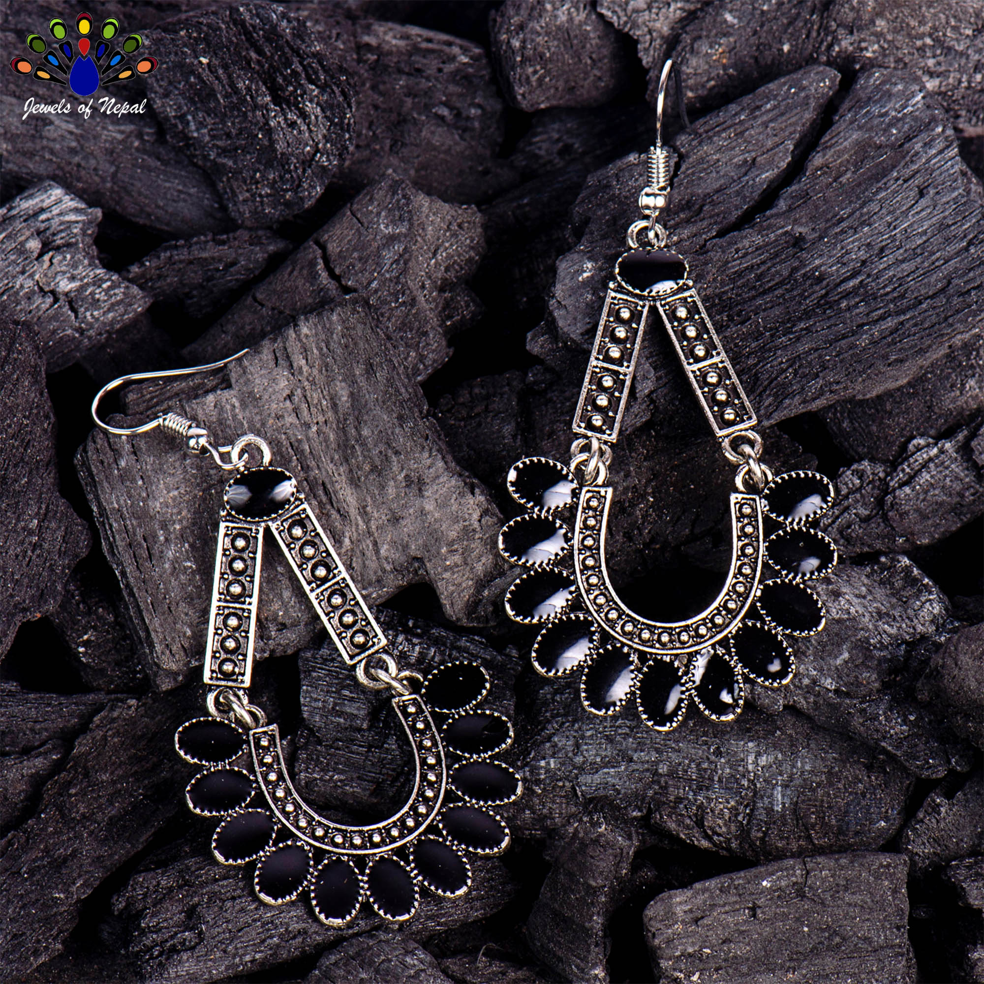 Silver/Black Dot Textured Stylish Drop Earrings For Women - Image 4